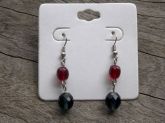 Brinco acrílico vermelho/preto